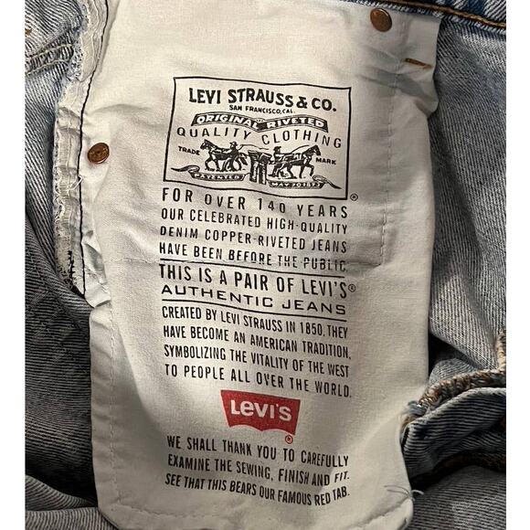 Vintage Levi's 550 Relaxed Tapered Leg Jeans 100% Cotton Size 13JR 8 Light Wash - Picture 5 of 6